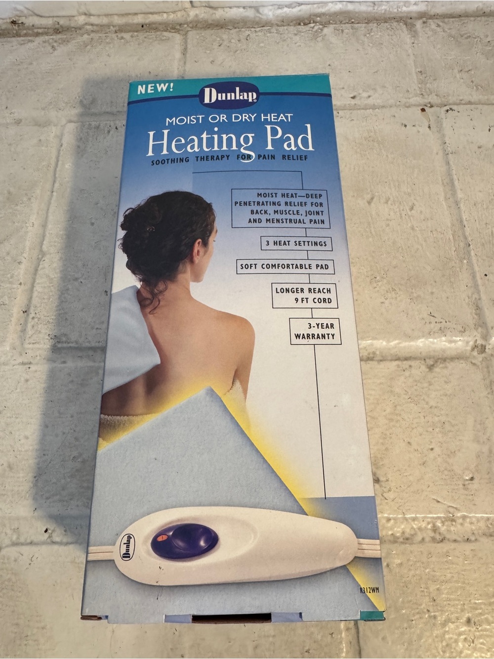 NIB Dunlap Electric Heating Pad 3 Heat Settings 9 ft Cord Moist Dry Heat